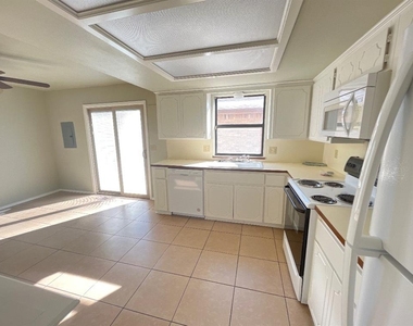 2126 Nw 118th Street - Photo Thumbnail 4