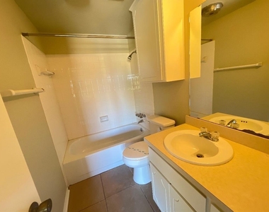 2126 Nw 118th Street - Photo Thumbnail 10