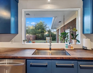 3229 Nw 68th Street - Photo Thumbnail 7