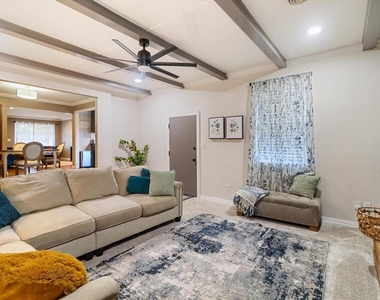 3229 Nw 68th Street - Photo Thumbnail 9