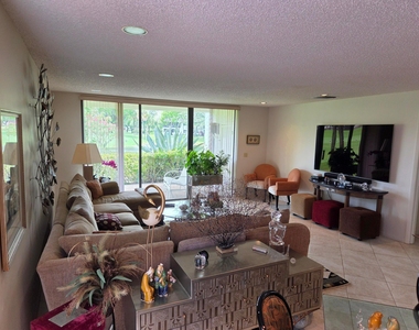 61 Eastgate Drive - Photo Thumbnail 4