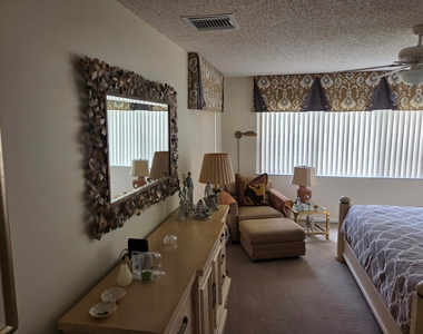61 Eastgate Drive - Photo Thumbnail 6