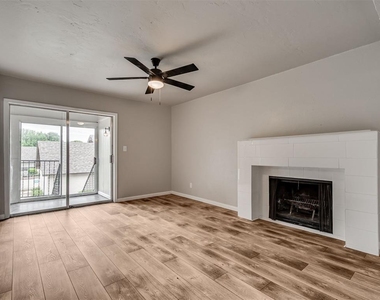 1725 E Lindsey Street - Photo Thumbnail 5