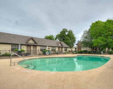 1725 E Lindsey Street - Photo Thumbnail 27