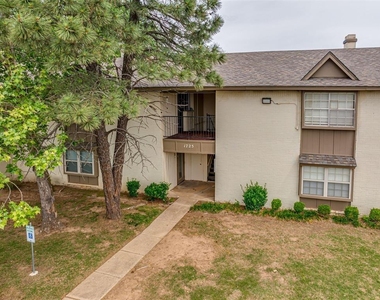 1725 E Lindsey Street - Photo Thumbnail 29