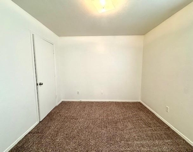 2500 Flame Lily Road - Photo Thumbnail 14