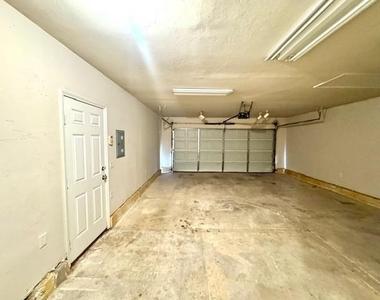 2500 Flame Lily Road - Photo Thumbnail 23