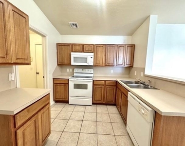 2500 Flame Lily Road - Photo Thumbnail 18