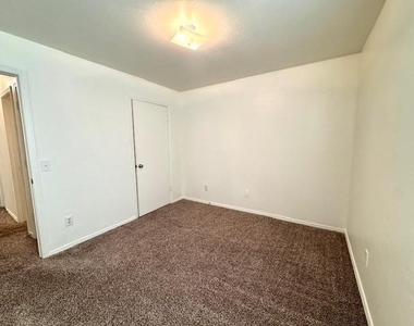 2500 Flame Lily Road - Photo Thumbnail 13