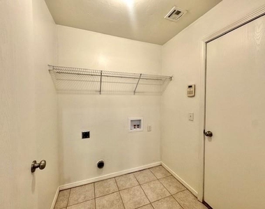 2500 Flame Lily Road - Photo Thumbnail 21