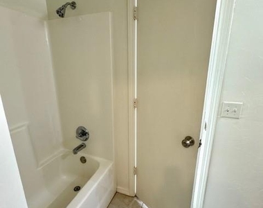 2500 Flame Lily Road - Photo Thumbnail 32
