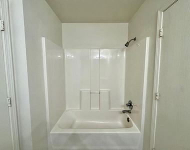 2500 Flame Lily Road - Photo Thumbnail 28