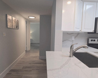 1301 River Reach Drive - Photo Thumbnail 25