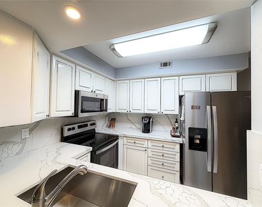1301 River Reach Drive - Photo Thumbnail 13