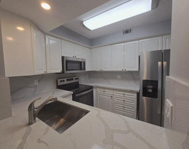 1301 River Reach Drive - Photo Thumbnail 24