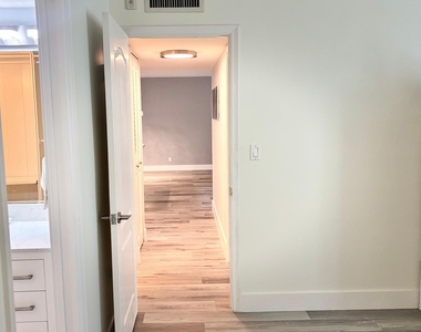 1301 River Reach Drive - Photo Thumbnail 17