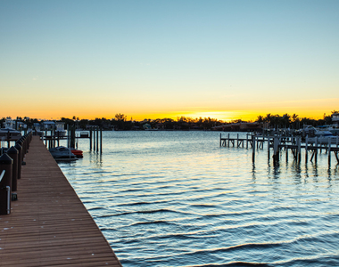 324 N Lake Drive - Photo Thumbnail 37