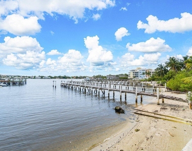324 N Lake Drive - Photo Thumbnail 29