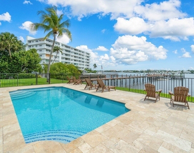 324 N Lake Drive - Photo Thumbnail 30