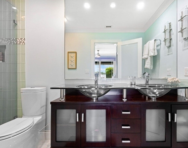 324 N Lake Drive - Photo Thumbnail 19