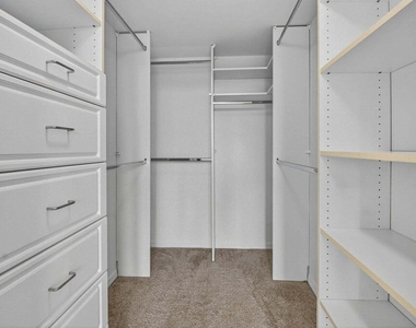 625 Casa Loma Boulevard - Photo Thumbnail 13