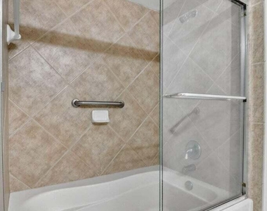 625 Casa Loma Boulevard - Photo Thumbnail 17