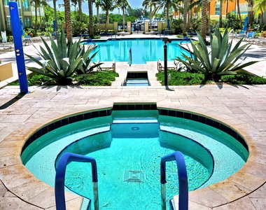 625 Casa Loma Boulevard - Photo Thumbnail 12