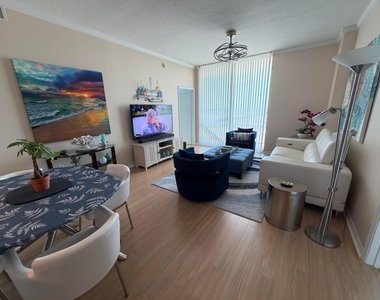 625 Casa Loma Boulevard - Photo Thumbnail 4