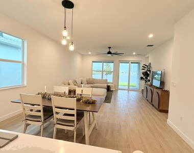 13462 Sw Bally Drive - Photo Thumbnail 10