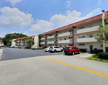 400 S Hollybrook Drive - Photo Thumbnail 10
