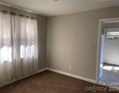 634 23rd Avenue Ne - Photo Thumbnail 7