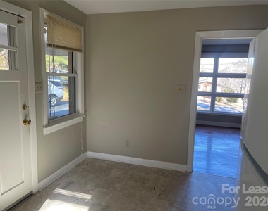 634 23rd Avenue Ne - Photo Thumbnail 5