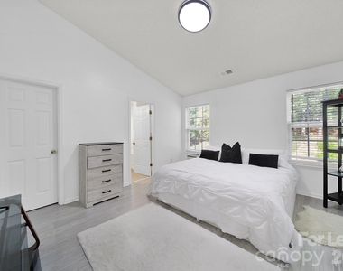 10541 Haddington Drive Nw - Photo Thumbnail 21