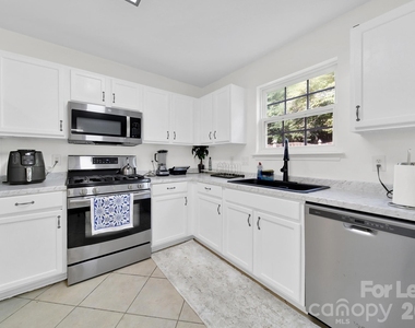 10541 Haddington Drive Nw - Photo Thumbnail 14
