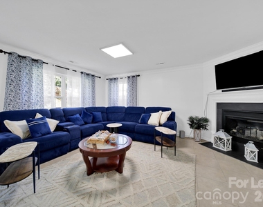 10541 Haddington Drive Nw - Photo Thumbnail 9