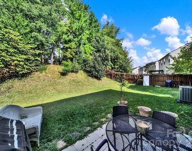 10541 Haddington Drive Nw - Photo Thumbnail 4