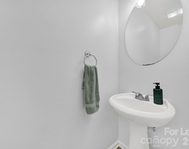 10541 Haddington Drive Nw - Photo Thumbnail 15