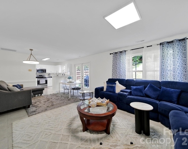 10541 Haddington Drive Nw - Photo Thumbnail 11