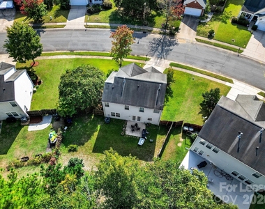10541 Haddington Drive Nw - Photo Thumbnail 3