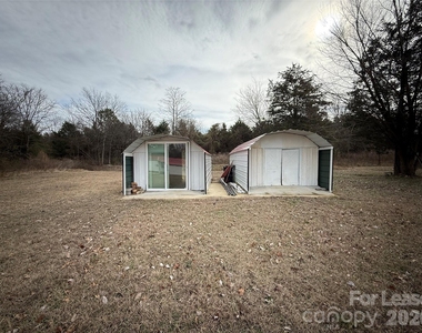3805 Saluda Road - Photo Thumbnail 23