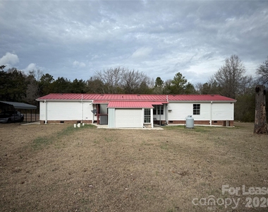 3805 Saluda Road - Photo Thumbnail 3