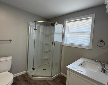 2387 Peeler Street - Photo Thumbnail 5