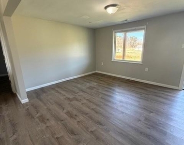2387 Peeler Street - Photo Thumbnail 7