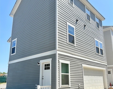 2290 Marsh Hawk Street - Photo Thumbnail 1