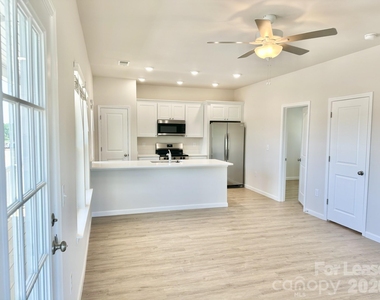 2290 Marsh Hawk Street - Photo Thumbnail 4