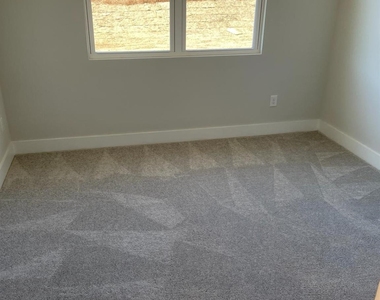 9547 Munsing Drive - Photo Thumbnail 4