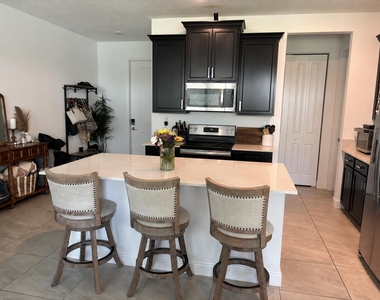 4329 Veleiros Avenue - Photo Thumbnail 5