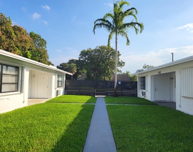 325 Nw 25th Street - Photo Thumbnail 10