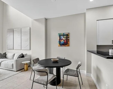 801 S Olive Avenue - Photo Thumbnail 9