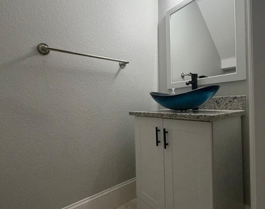 5362 Sw 125th Avenue - Photo Thumbnail 2